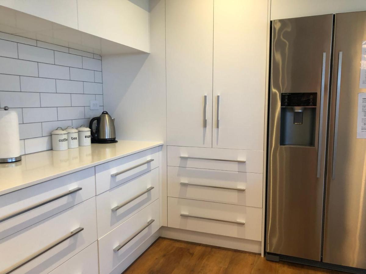 4 Bedroom On North West Arch - Free Wifi Holiday home Twizel