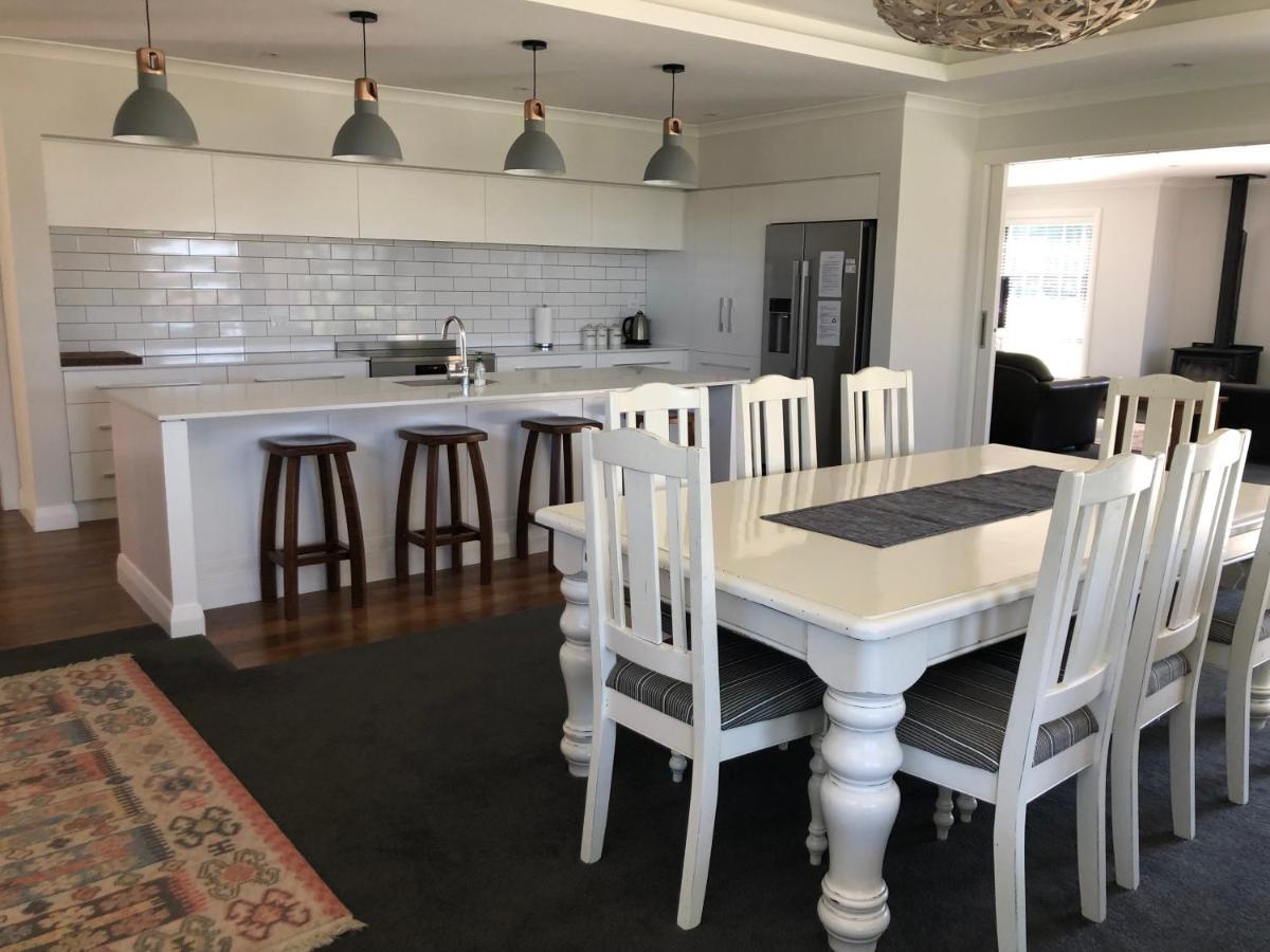 4 Bedroom On North West Arch - Free Wifi Holiday home